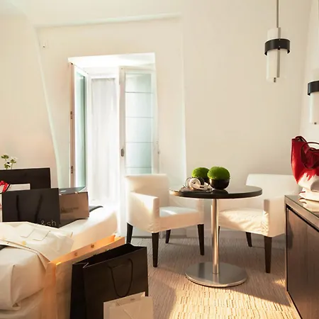 Le A Hotel Parigi