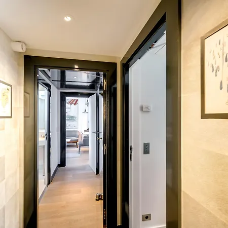 Le A Hotel 4*