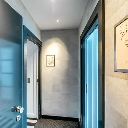 Hotel Le A - Champs-elysees Paris