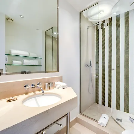 Le A 4* Parigi