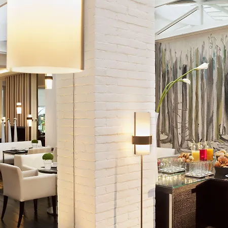 Le A Hotel Parigi