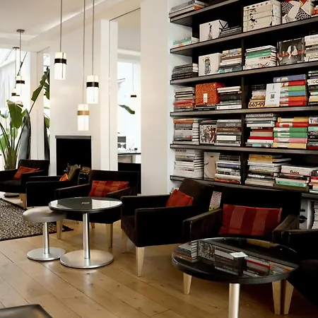 Le A - Champs-elysees 4*