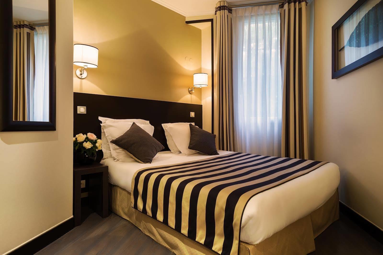 Le A - Champs-elysees 4* Paris